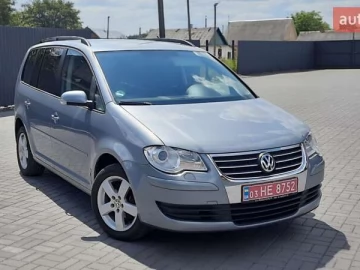 Авто Volkswagen Touran 2008 № 7822293