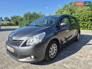 Авто Toyota Verso 2010 № 7822381