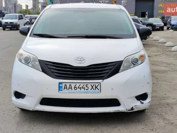 Авто Toyota Sienna 2016 № 7822490