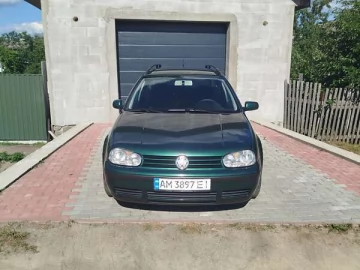 Авто Volkswagen Golf 2000 № 7822682