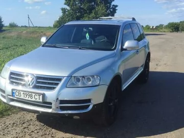 Авто Volkswagen Touareg 2004 № 7822850