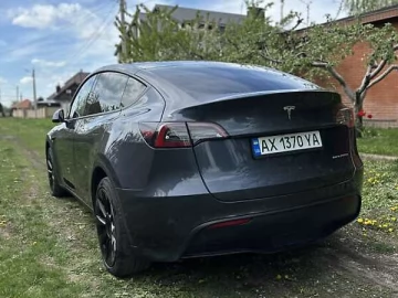Авто Tesla Model Y 2021 № 7823143