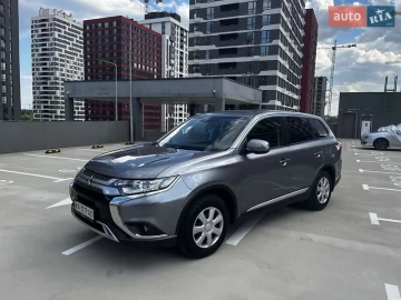 Авто Mitsubishi Outlander 2020 № 7823367