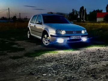 Авто Volkswagen Golf 2000 № 7823921