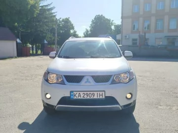 Авто Mitsubishi Outlander Xl 2008 № 7824283