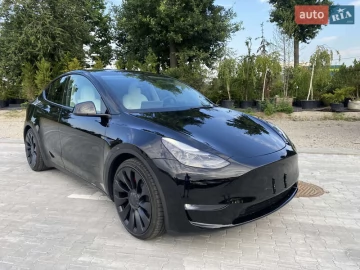 Авто Tesla Model Y 2023 № 7824293