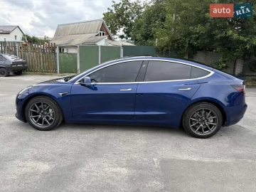 Авто Tesla Model 3 2019 № 7824333