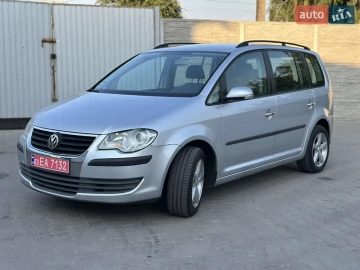 Авто Volkswagen Touran 2007 № 7824483