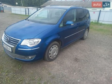 Авто Volkswagen Touran 2008 № 7824591