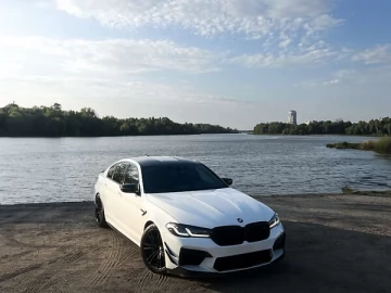 Авто BMW M5 2018 № 7824658