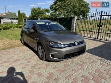 Авто Volkswagen E-Golf 2015 № 7824803