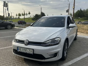 Авто Volkswagen E-Golf 2018 № 7824826