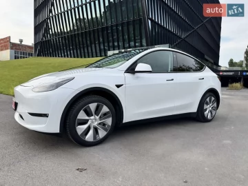 Авто Tesla Model Y 2023 № 7824870