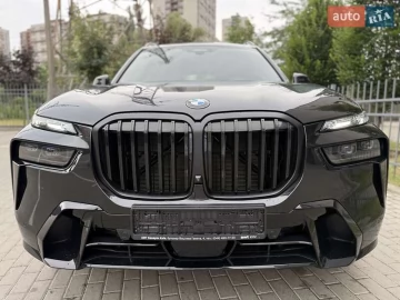 Авто BMW X7 2024 № 7825001
