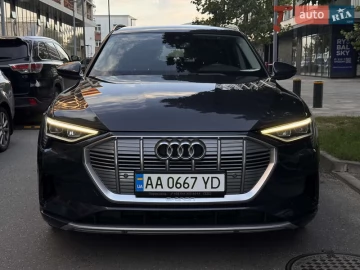 Авто Audi E-Tron 2019 № 7825431