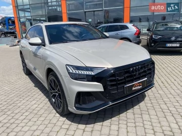Авто Audi Q8 2021 № 7825751
