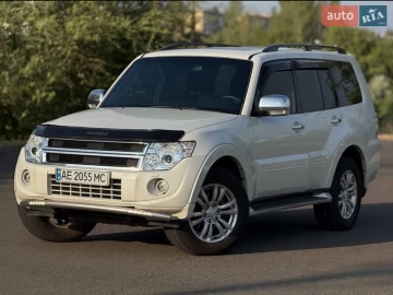 Авто Mitsubishi Pajero Wagon 2014 № 7826025