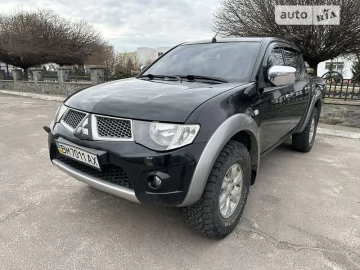 Авто Mitsubishi L 200 2012 № 7826333