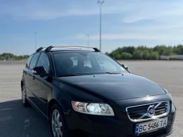 Авто Volvo V50 2010 № 7826595