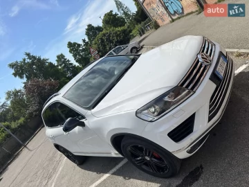 Авто Volkswagen Touareg 2016 № 7826670