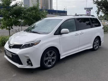 Авто Toyota Sienna 2018 № 7826745