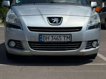 Авто Peugeot 5008 2012 № 7826891