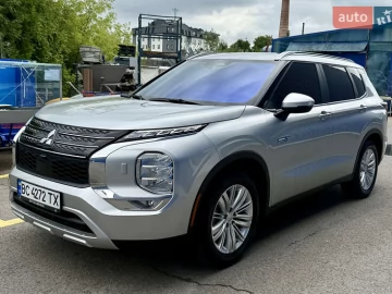 Авто Mitsubishi Outlander 2023 № 7827152