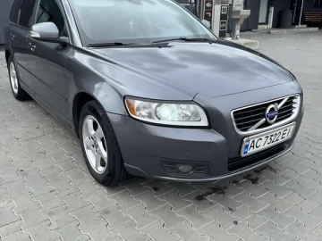 Авто Volvo V50 2011 № 7827202