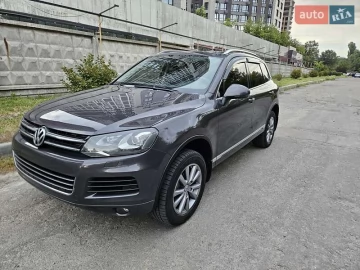 Авто Volkswagen Touareg 2012 № 7827269