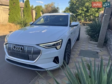 Авто Audi E-Tron 2019 № 7827281