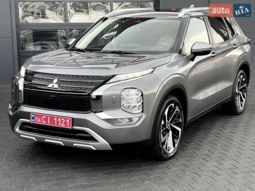 Авто Mitsubishi Outlander 2023 № 7827287