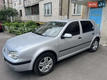 Авто Volkswagen Golf 2000 № 7827327