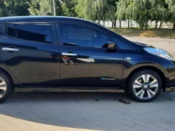 Авто Nissan Leaf 2017 № 7827337