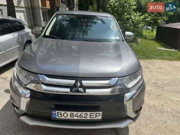 Авто Mitsubishi Outlander 2017 № 7827438