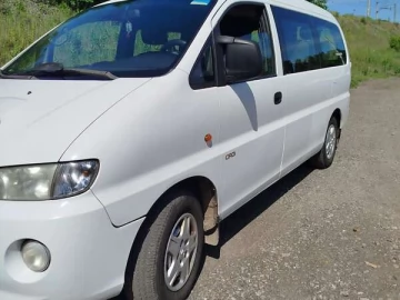 Авто Hyundai H-1 2004 № 7827534