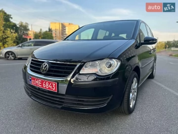 Авто Volkswagen Touran 2009 № 7827962