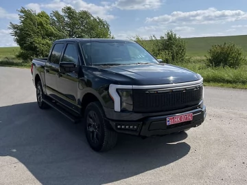 Авто Ford F-150 2023 № 7828073