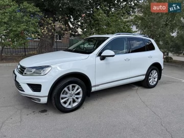 Авто Volkswagen Touareg 2017 № 7828307