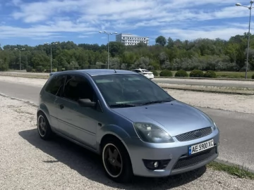Авто Ford Fiesta 2005 № 7828348