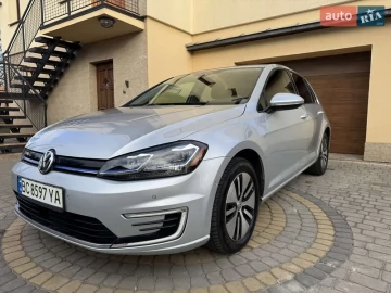 Авто Volkswagen E-Golf 2019 № 7828500