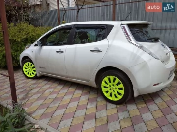 Авто Nissan Leaf 2014 № 7828640