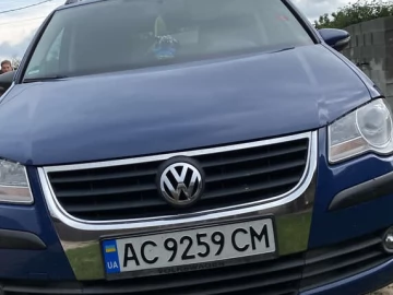 Авто Volkswagen Touran 2009 № 7828660