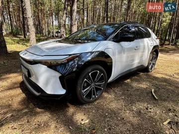Авто Toyota Bz4X 2023 № 7828858