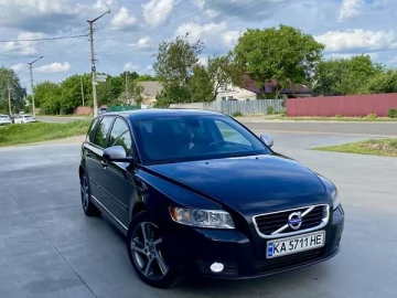 Авто Volvo V50 2011 № 7829037