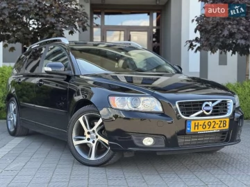 Авто Volvo V50 2012 № 7829418