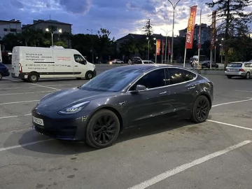 Авто Tesla Model 3 2018 № 7829467