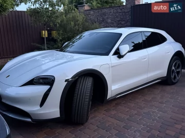 Авто Porsche Taycan 2021 № 7829804