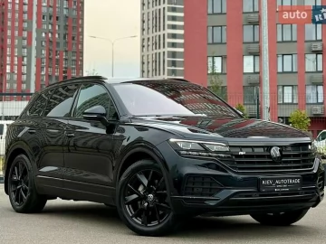 Авто Volkswagen Touareg 2021 № 7829921
