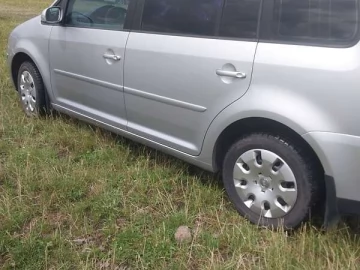 Авто Volkswagen Touran 2008 № 7829959