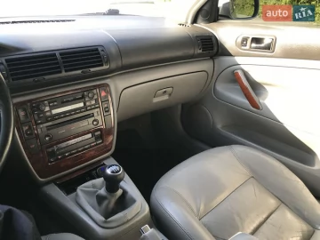Авто Volkswagen Passat 2003 № 7830048